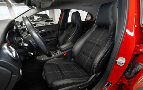 Mercedes-Benz A-Класс, 2017 год, 2 080 000 рублей, 9 фотография