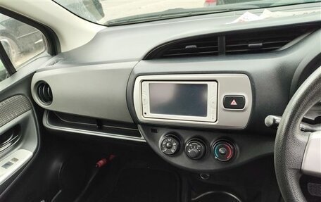 Toyota Vitz, 2014 год, 700 000 рублей, 29 фотография