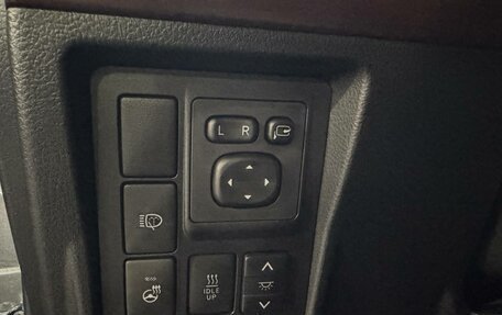 Toyota Land Cruiser Prado 150 рестайлинг 2, 2015 год, 3 649 000 рублей, 19 фотография