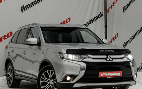 Mitsubishi Outlander III рестайлинг 3, 2017 год, 1 780 000 рублей, 3 фотография