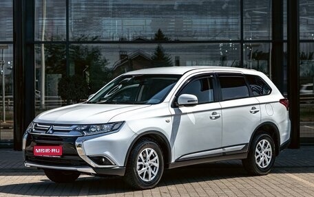 Mitsubishi Outlander III рестайлинг 3, 2015 год, 1 495 000 рублей, 1 фотография