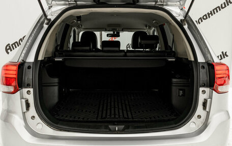 Mitsubishi Outlander III рестайлинг 3, 2017 год, 1 780 000 рублей, 8 фотография