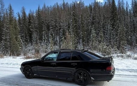 Mercedes-Benz E-Класс, 1999 год, 600 000 рублей, 2 фотография