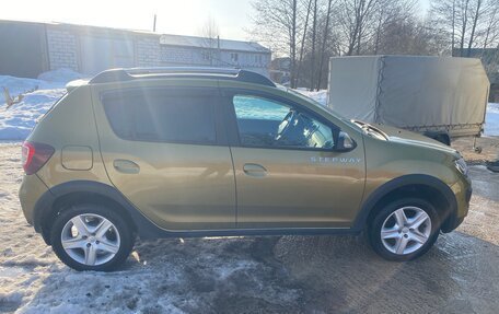 Renault Sandero II рестайлинг, 2017 год, 1 100 000 рублей, 4 фотография