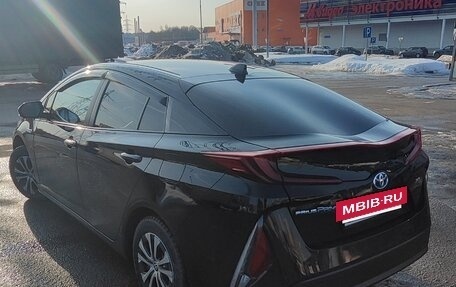 Toyota Prius IV XW50, 2021 год, 2 900 000 рублей, 7 фотография