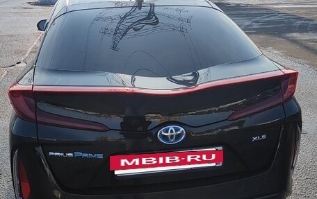 Toyota Prius IV XW50, 2021 год, 2 900 000 рублей, 8 фотография