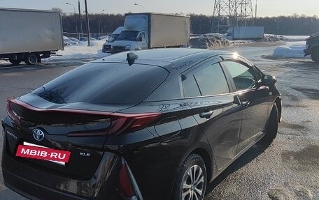 Toyota Prius IV XW50, 2021 год, 2 900 000 рублей, 6 фотография