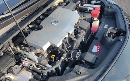 Toyota Prius IV XW50, 2021 год, 2 900 000 рублей, 11 фотография