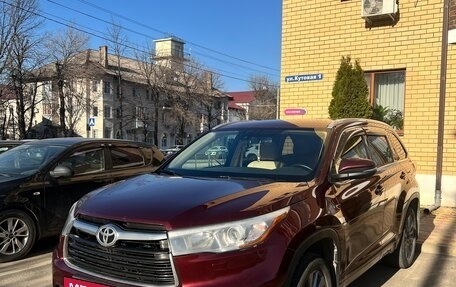 Toyota Highlander III, 2014 год, 2 650 000 рублей, 2 фотография
