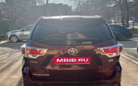 Toyota Highlander III, 2014 год, 2 650 000 рублей, 3 фотография