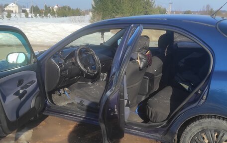 Mitsubishi Carisma I, 2002 год, 300 000 рублей, 12 фотография