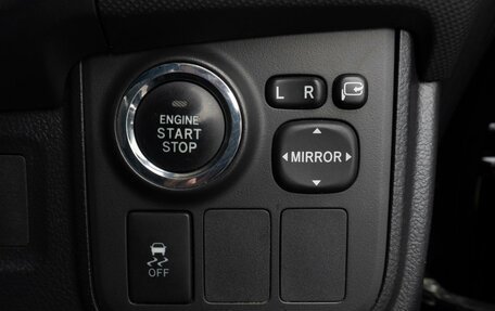 Toyota Wish II, 2011 год, 1 380 000 рублей, 20 фотография