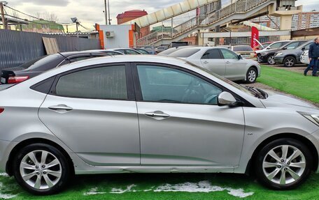 Hyundai Solaris II рестайлинг, 2011 год, 750 000 рублей, 7 фотография