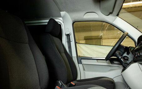 Volkswagen Transporter T6 рестайлинг, 2018 год, 2 629 000 рублей, 11 фотография