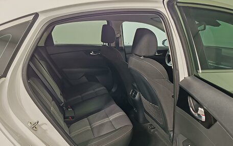 KIA Cerato IV, 2021 год, 2 055 000 рублей, 22 фотография