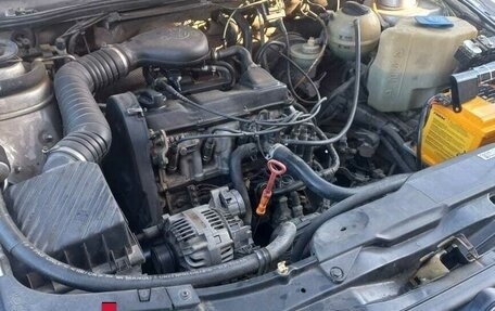 Volkswagen Passat B4, 1995 год, 700 000 рублей, 2 фотография