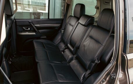 Mitsubishi Pajero IV, 2017 год, 2 455 000 рублей, 16 фотография