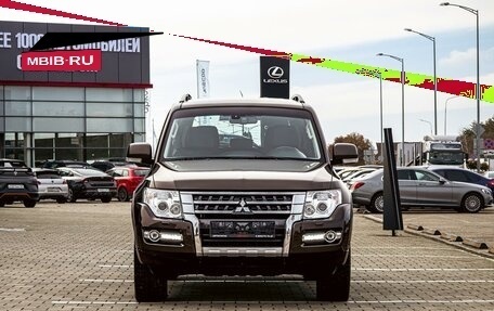 Mitsubishi Pajero IV, 2017 год, 2 455 000 рублей, 2 фотография