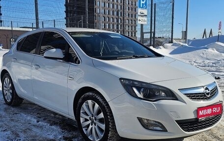 Opel Astra J, 2010 год, 770 000 рублей, 1 фотография