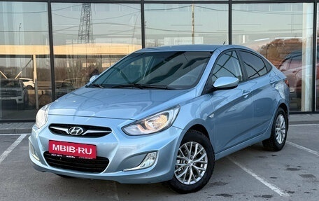 Hyundai Solaris II рестайлинг, 2011 год, 625 000 рублей, 1 фотография