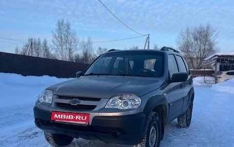 Chevrolet Niva I рестайлинг, 2018 год, 690 000 рублей, 2 фотография
