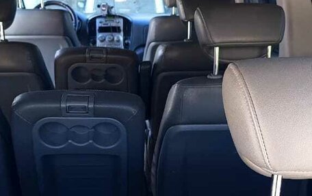 Hyundai Grand Starex Grand Starex I рестайлинг 2, 2010 год, 1 000 000 рублей, 8 фотография