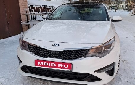 KIA Optima IV, 2019 год, 2 300 000 рублей, 3 фотография