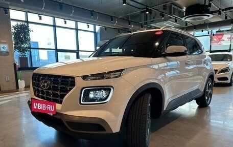 Hyundai Venue I, 2023 год, 2 400 000 рублей, 2 фотография