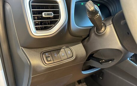 Hyundai Venue I, 2023 год, 2 400 000 рублей, 12 фотография