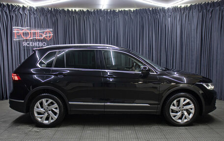 Volkswagen Tiguan II, 2021 год, 3 398 000 рублей, 4 фотография