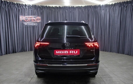 Volkswagen Tiguan II, 2021 год, 3 398 000 рублей, 6 фотография