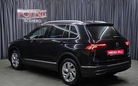 Volkswagen Tiguan II, 2021 год, 3 398 000 рублей, 7 фотография