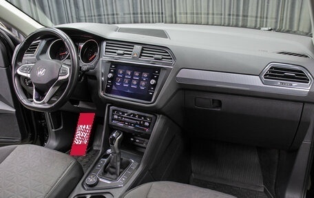 Volkswagen Tiguan II, 2021 год, 3 398 000 рублей, 11 фотография