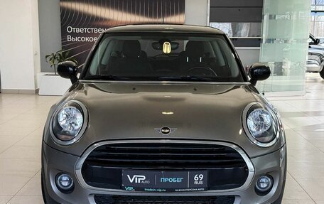 MINI Hatch, 2019 год, 1 977 000 рублей, 2 фотография