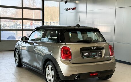 MINI Hatch, 2019 год, 1 977 000 рублей, 4 фотография