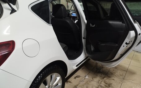 Opel Astra J, 2010 год, 770 000 рублей, 9 фотография