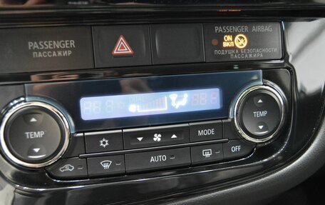 Mitsubishi Outlander III рестайлинг 3, 2012 год, 1 500 000 рублей, 23 фотография