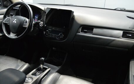 Mitsubishi Outlander III рестайлинг 3, 2012 год, 1 500 000 рублей, 32 фотография