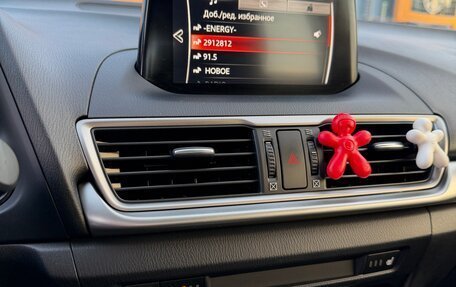 Mazda 3, 2018 год, 1 800 000 рублей, 11 фотография