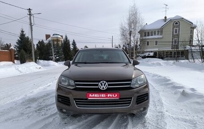 Volkswagen Touareg III, 2011 год, 2 390 000 рублей, 1 фотография