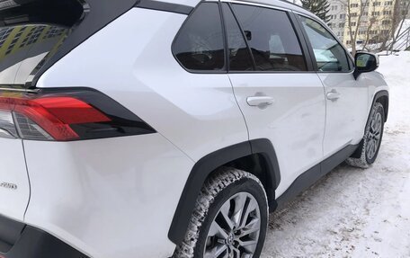 Toyota RAV4, 2022 год, 3 850 000 рублей, 5 фотография