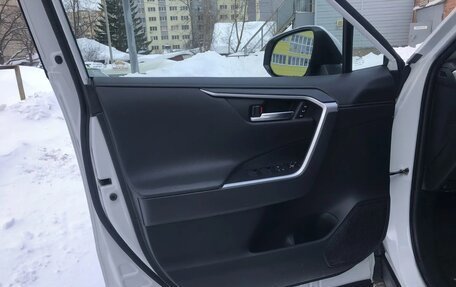 Toyota RAV4, 2022 год, 3 850 000 рублей, 17 фотография