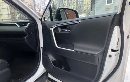 Toyota RAV4, 2022 год, 3 850 000 рублей, 19 фотография