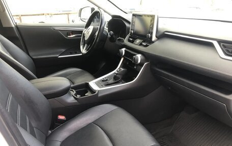 Toyota RAV4, 2022 год, 3 850 000 рублей, 28 фотография