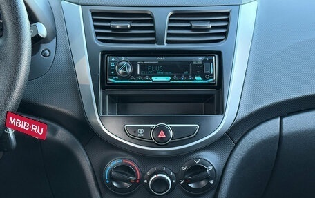 Hyundai Solaris II рестайлинг, 2011 год, 625 000 рублей, 12 фотография