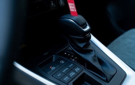 Toyota RAV4, 2025 год, 5 060 000 рублей, 23 фотография