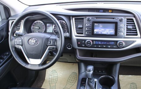 Toyota Highlander III, 2014 год, 2 760 000 рублей, 18 фотография