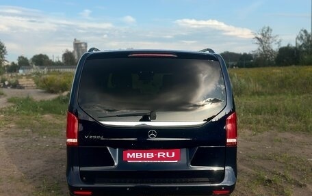 Mercedes-Benz V-Класс, 2018 год, 4 299 000 рублей, 6 фотография