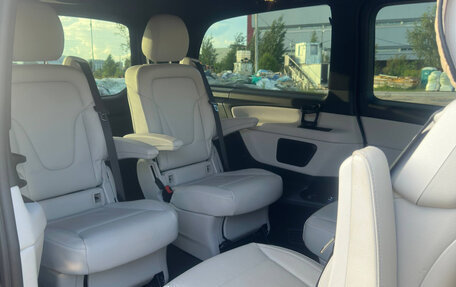 Mercedes-Benz V-Класс, 2018 год, 4 299 000 рублей, 18 фотография