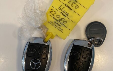 Mercedes-Benz V-Класс, 2018 год, 4 299 000 рублей, 21 фотография